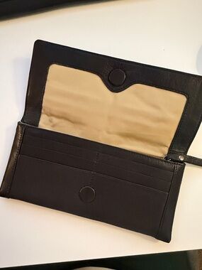 Latico Leathers Genuine Cow Hide Leather Black Bi-fold Wallet EUC